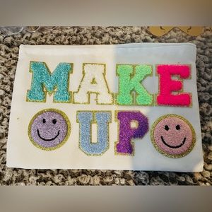 Adhesive Lettered makeup bag (white)